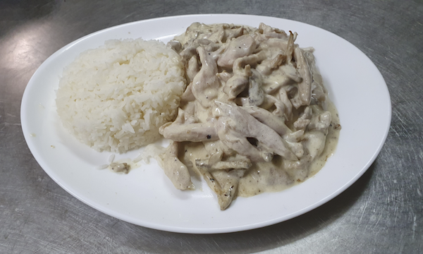 Poulet à la crème onctueux avec persil